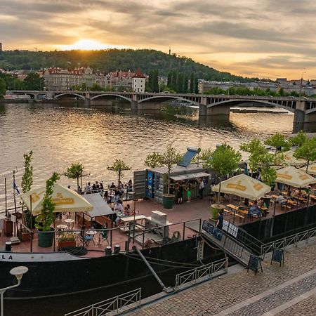 Appartamento Nice Apartman In New Town Praga Esterno foto