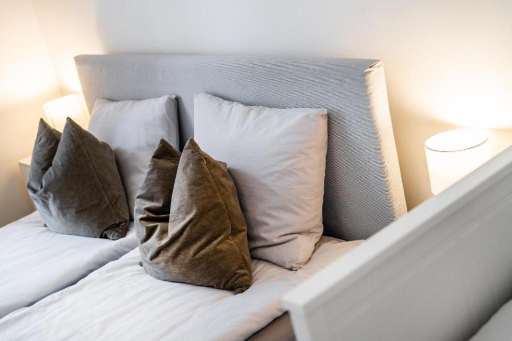 Appartamento Nice Apartman In New Town Praga Esterno foto